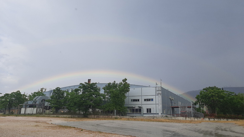 Σπάνιο τριπλό ουράνιο τόξο πάνω από το Γουδί