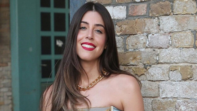 Demy: Οι φωτογραφίες που πυροδότησαν τις φήμες περί εγκυμοσύνης