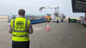 Βρετανία: 100 τόνοι ανθρωπιστικής βοήθειας αναχώρησαν από την Κύπρο για τη Γάζα