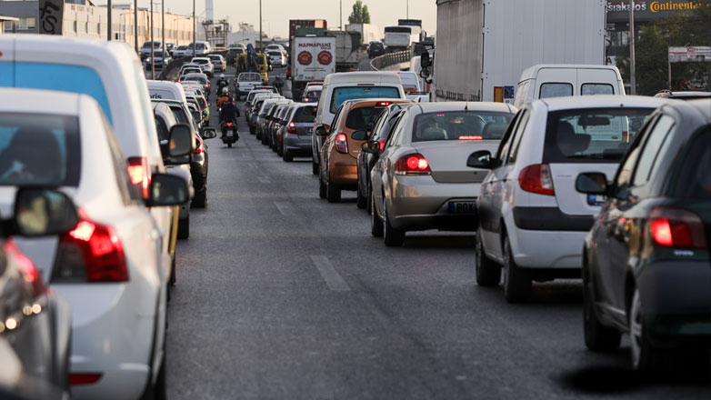 Στο «κόκκινο» κεντρικοί δρόμοι, λόγω βροχής