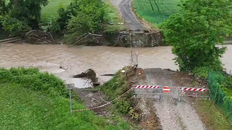 Κακοκαιρία πλήττει την περιφέρεια Βένετο της Βόρειας Ιταλίας Κακοκαιρία πλήττει την περιφέρεια Βένετο της Βόρειας Ιταλίας