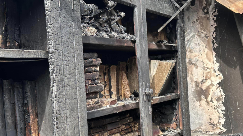 Κάηκε η ιστορική Λέσχη Αρίσβης στην Καλλονή της Μυτιλήνης