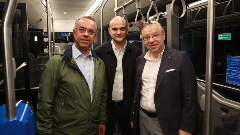 Χρήστος Σταϊκούρας: Τα νέα ηλεκτρικά λεωφορεία κυκλοφορούν στους δρόμους της Πρωτεύουσας