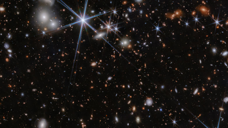 Το τηλεσκόπιο James Webb ανίχνευσε την πιο μακρινή συγχώνευση μαύρων τρυπών