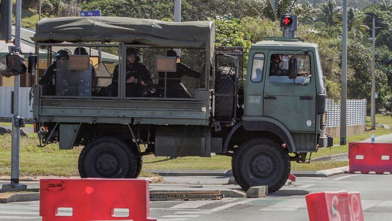 Νέα Καληδονία: Εκτός κρατικού ελέγχου παραμένουν περιοχές – Ενισχύονται οι δυνάμεις ασφαλείας