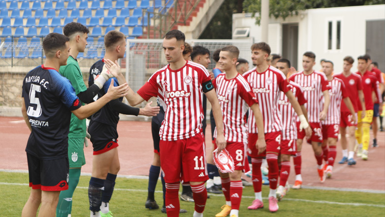 Οι παίκτες της Κηφισιάς έκαναν pasillo στον Ολυμπιακό για την κατάκτηση του Youth League