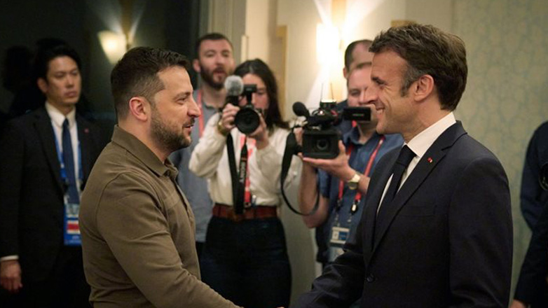 Ζελένσκι σε Μακρόν: «Εμμανουέλ, δεν πιστεύουμε σε εκεχειρία!»