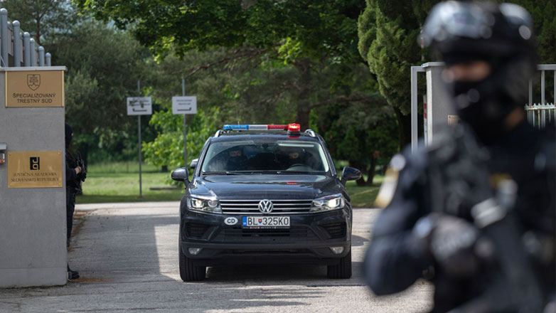 Προφυλακιστέος ο Γ. Σίντουλα για την απόπειρα δολοφονίας του Ρ. Φίτσο Προφυλακιστέος ο Γ. Σίντουλα για την απόπειρα δολοφονίας του Ρ. Φίτσο