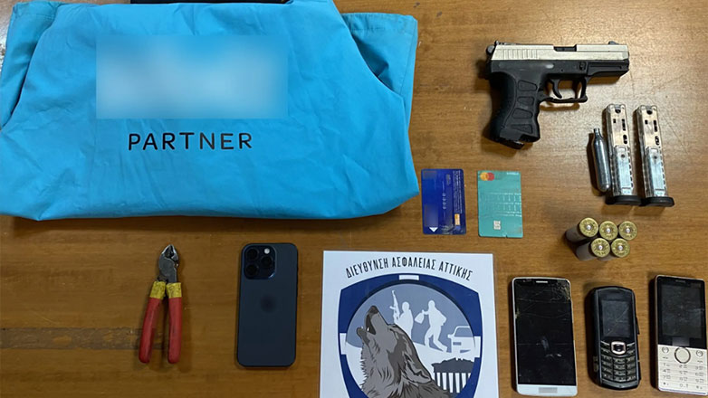 Εξιχνίαση 28 περιπτώσεων κλοπών έξυπνων συσκευών από συμμορία σε κατάστημα ηλεκτρονικών ειδών