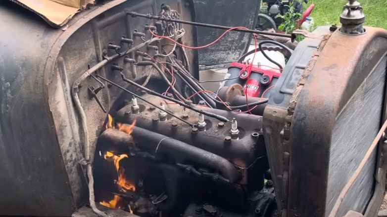 Αυτοκίνητο 101 ετών, παίρνει ξανά μπροστά μετά από 74 χρόνια ακινησίας (Βίντεο)