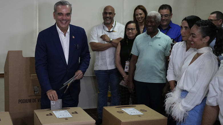 Προεδρικές εκλογές στη Δομινικανή Δημοκρατία: Ο απερχόμενος αρχηγός του κράτους προηγείται με μεγάλη διαφορά