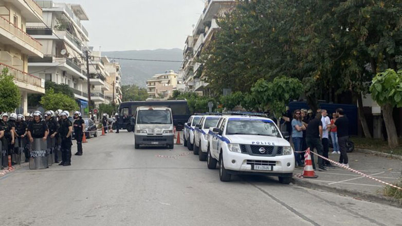 Καλαμάτα: Ένταση έξω από τα δικαστήρια στη δίκη για το ναυάγιο της Πύλου