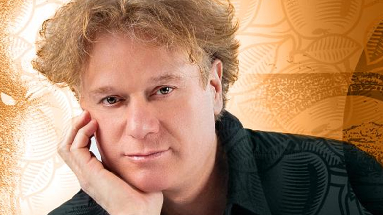 Ο Πέτρος Γαϊτάνος κυκλοφόρησε το νέο του τραγούδι με τίτλο «Το μήλο ( Όϊ λουλέ )»