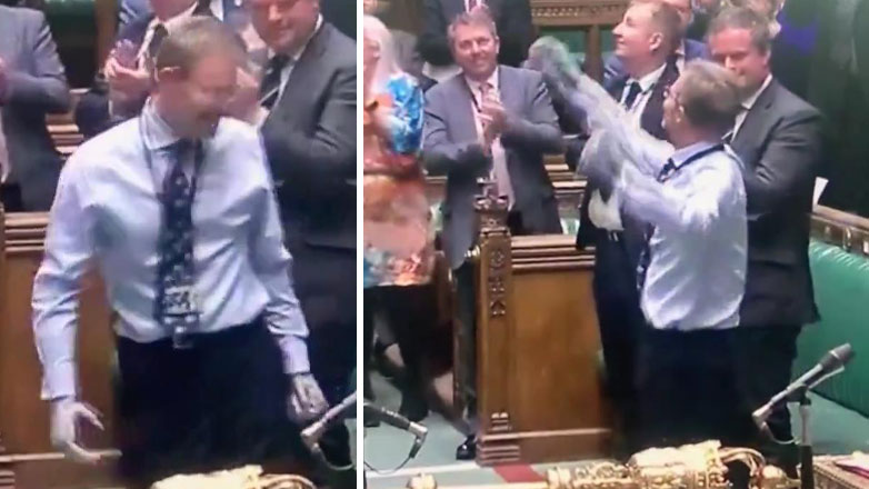 Βρετανός βουλευτής που έχασε τα χέρια και τα πόδια του λόγω σηπτικού σοκ επέστρεψε στα καθήκοντά του Βρετανός βουλευτής που έχασε τα χέρια και τα πόδια του λόγω σηπτικού σοκ επέστρεψε στα καθήκοντά του