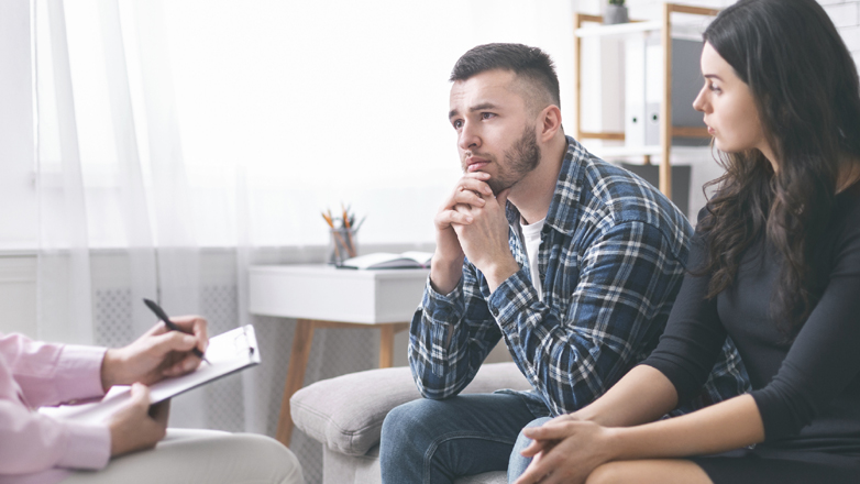 Θα μπορεί ο σύντροφός μου να αισθανθεί την κάμψη ή άλλες αλλαγές που προκαλούνται από τη νόσο Peyronie κατά τη διάρκεια του σεξ;