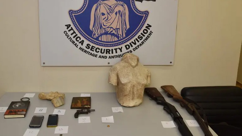 Συνελήφθησαν τρία άτομα που σχεδίαζαν να πουλήσουν αρχαία αντικείμενα μεγάλης αξίας