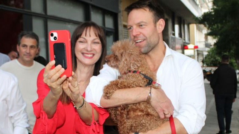 Η σέλφι του Στέφανου Κασσελάκη με τον Λάκη