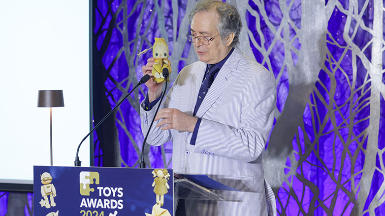 Τα Toys Awards βράβευσαν τον Ευγένιο Τριβιζά κι αυτός σύστησε τα αγαπημένα του παιχνίδια στο κοινό!