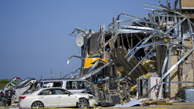 ΗΠΑ: Τουλάχιστον εννέα νεκροί, διακοπές ηλεκτροδότησης και σοβαρές υλικές ζημιές από ισχυρούς ανεμοστρόβιλους
