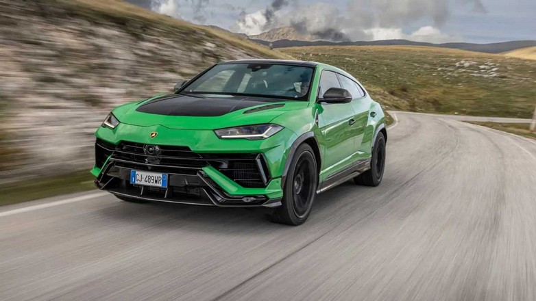 Ανάκληση για τη Lamborghini Urus λόγω… ιπτάμενων καπό