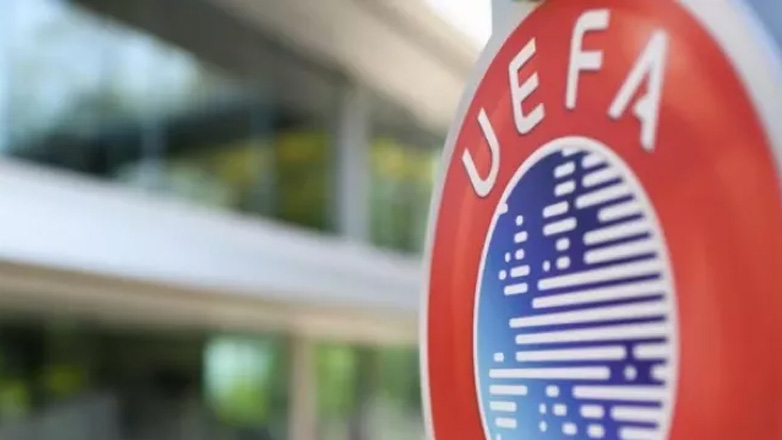 Η UEFA προειδοποιεί για τον τελικό του Europa Conference League: «Μην αγοράζεται εισιτήρια στη δευτερογενή αγορά»