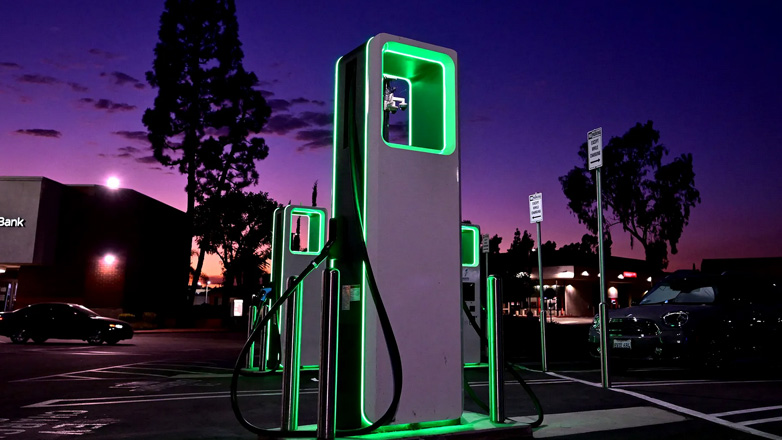 Πόσοι σταθμοί φόρτισης EV χρειάζονται για να αντικατασταθούν πλήρως τα βενζινάδικα;