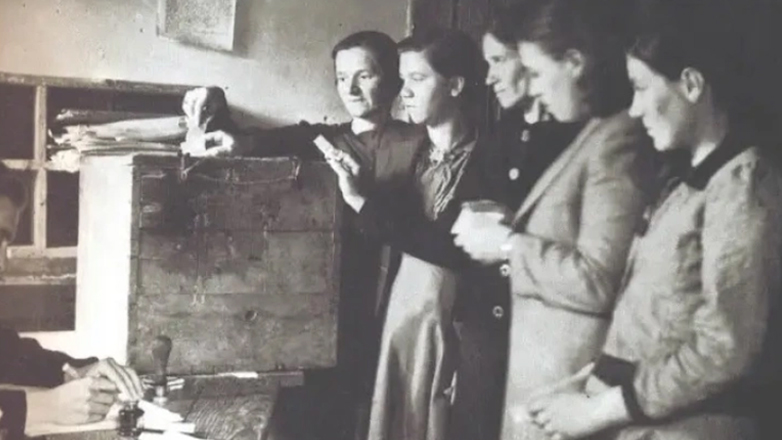 Ελλάδα: 68 χρόνια οι γυναίκες στις κάλπες