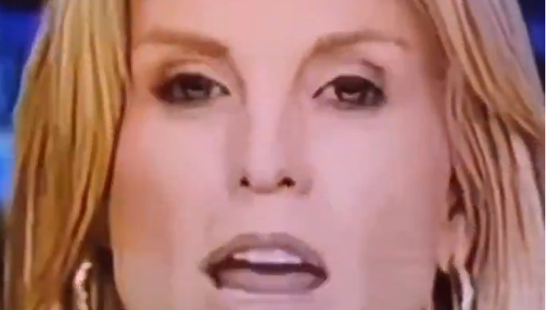 Τηλεπαρουσιάστρια κατάπιε μία μύγα ενώ εκφωνούσε δελτίο ειδήσεων Τηλεπαρουσιάστρια κατάπιε μία μύγα ενώ εκφωνούσε δελτίο ειδήσεων