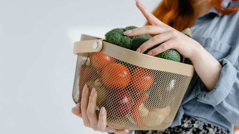 Τέσσερις πρακτικές συμβουλές για μια πιο βιώσιμη διατροφή