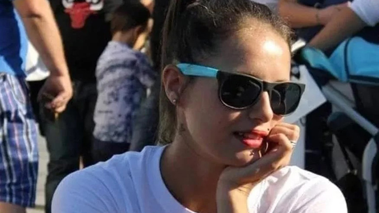 Ιταλία: Την έσπρωξε στο κενό από γέφυρα και την πάτησε φορτηγό Ιταλία: Την έσπρωξε στο κενό από γέφυρα και την πάτησε φορτηγό