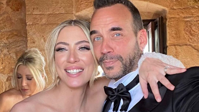 Πάνος Μουζουράκης: Η πρωτότυπη πρόταση γάμου στη Μαριλού Κόζαρη, η ονοματοδοσία και η βάφτιση