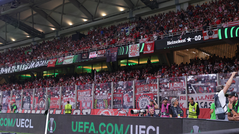 H AEK κινείται νομικά κατά των οπαδών του Ολυμπιακού που έκαναν ζημιές στην Opap Arena