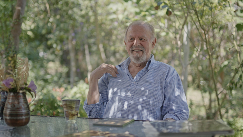 «Γιάννης Σπανός: Πίσω Απ’τη Mαρκίζα»: Οι άγνωστες πτυχές της ζωής του συνθέτη σε ένα ντοκιμαντέρ