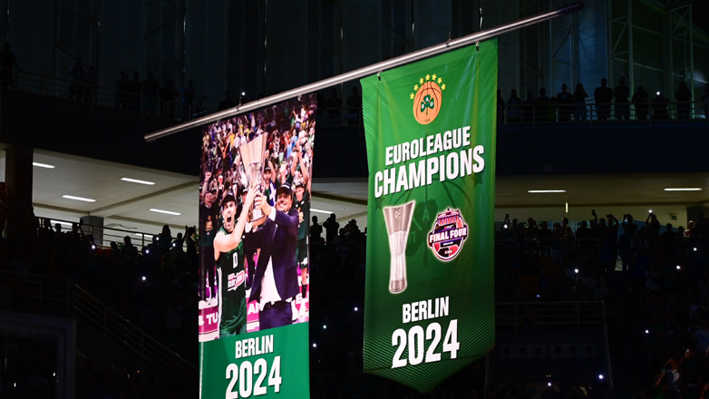 Παναθηναϊκός: Στην οροφή του ΟΑΚΑ το λάβαρο για το 7ο ευρωπαϊκό του «τριφυλλιού»