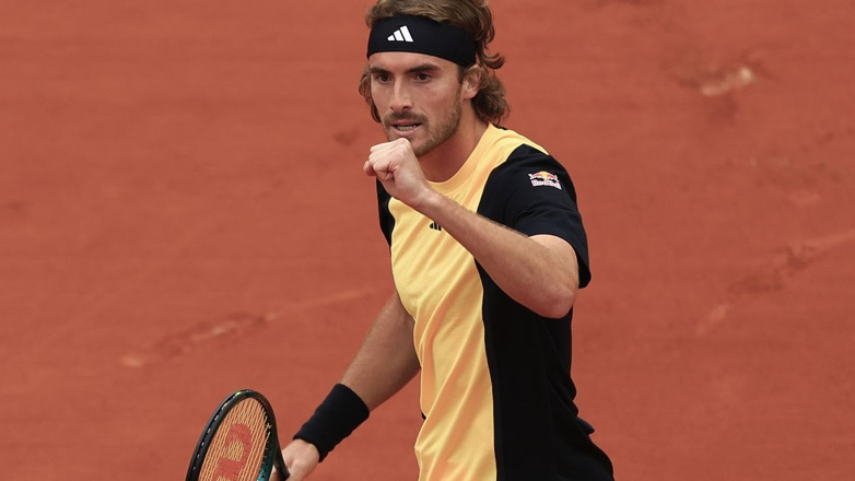 Στους «16» του Ρολάν Γκαρός ο Τσιτσιπάς, 3-0 σετ τον Ζανγκ με επιβλητική εμφάνιση!