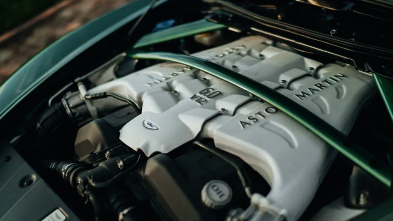 Aston Martin: «Ο κόσμος θέλει βενζινοκινητήρες μεγάλου κυβισμού και εμείς θα τους φτιάξουμε»
