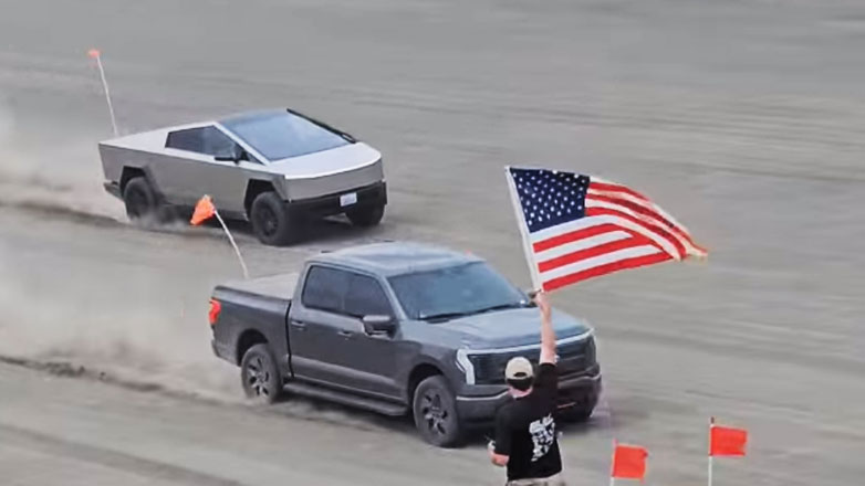 Ford F-150 βάζει στη θέση του το πολυσυζητημένο Tesla Cybertruck σε κόντρα στην άμμο (Βίντεο)
