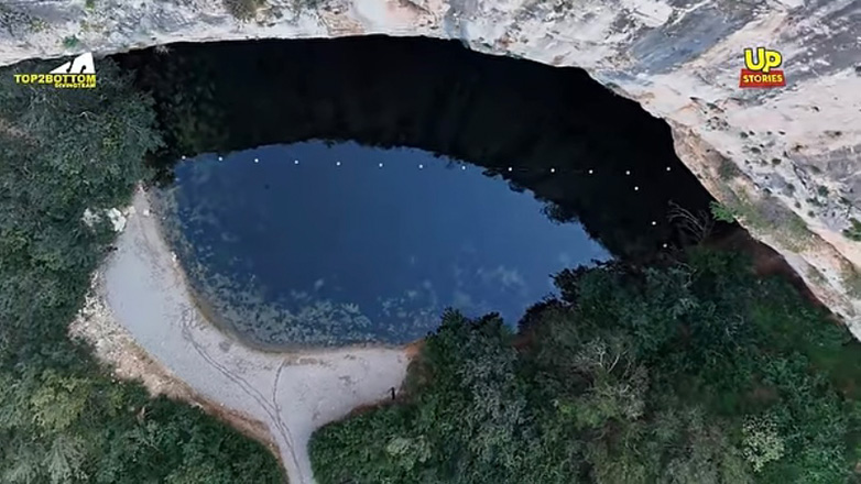 Άγνωστη Αττική: Δείτε που βρίσκεται η εκπληκτική prive Πρωθυπουργική παραλία για βουτιές και καταδύσεις στη Βουλιαγμένη