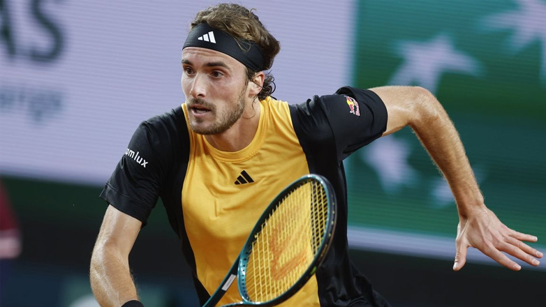 Ρολάν Γκαρός: Στα προημιτελικά με ανατροπή ο Τσιτσιπάς, 3-1 σετ τον Αρνάλντι