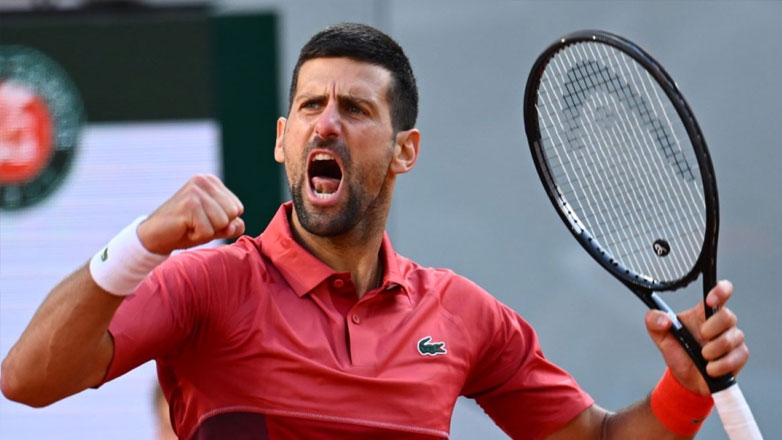 Ρολάν Γκαρός: Στα προημιτελικά ο Τζόκοβιτς, 3-2 σετ τον Τσερούντολο