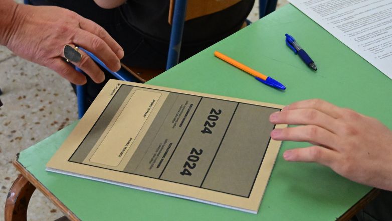 Πανελλαδικές 2024: Αυτές είναι οι απαντήσεις σε Αρχαία, Μαθηματικά και Βιολογία