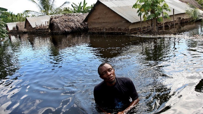 Τουλάχιστον 12 νεκροί εξαιτίας πλημμυρών στη Νότια Αφρική Τουλάχιστον 12 νεκροί εξαιτίας πλημμυρών στη Νότια Αφρική