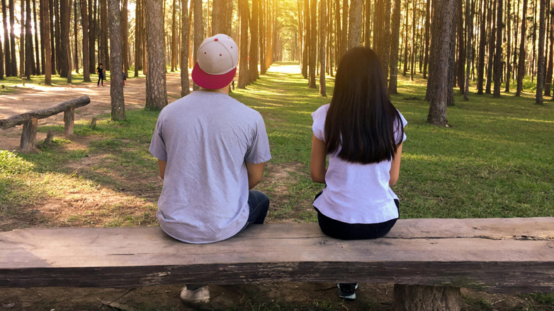 Ιαπωνία: «Φρένο» στην υπογεννητικότητα με νέα «ροζ» εφαρμογή γνωριμιών