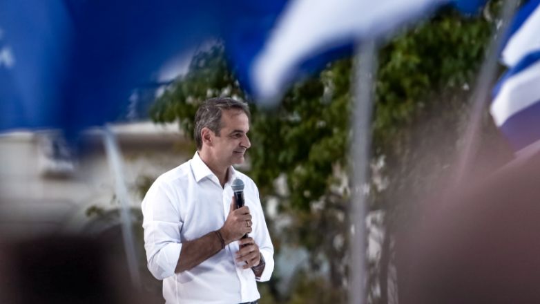 Αυλαία στην προεκλογική εκστρατεία της ΝΔ με την κεντρική ομιλία Μητσοτάκη στο Σύνταγμα