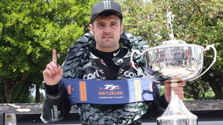 O Michael Dunlop έγραψε ιστορία με την 27η νίκη στο Isle of Man TT