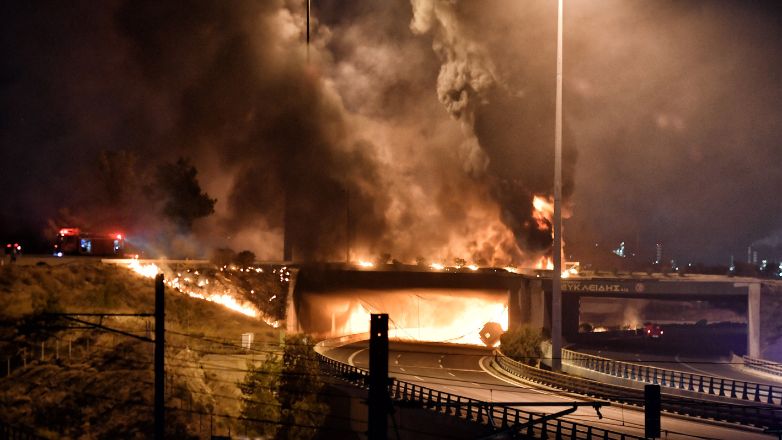 Ανατροπή βυτιοφόρου: Τι εξετάζουν οι Αρχές για το πύρινο τροχαίο στην Αθηνών – Κορίνθου