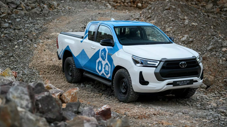 Αυτό είναι το υδρογονοκίνητο Hilux της Toyota και είναι πιο σκληροτράχηλο από ποτέ