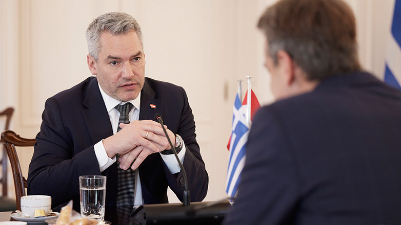 Αυστρία: Μεγάλο προβάδισμα για το ακροδεξιό κόμμα FPÖ στις ευρωεκλογές