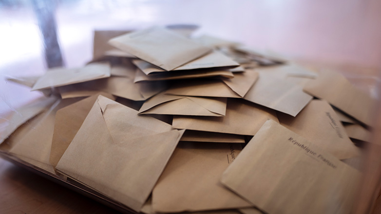 Μειωμένη η αποχή στη Γαλλία