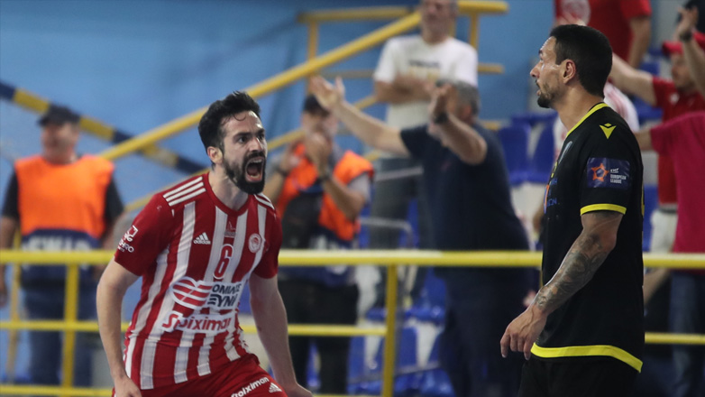 Χάντμπολ: Μία νίκη μακριά από το πρωτάθλημα ο Ολυμπιακός, νίκησε την ΑΕΚ 24-22 στην παράταση